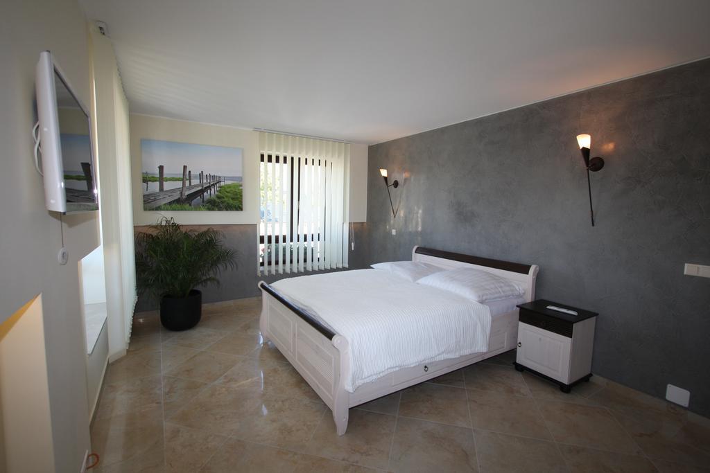 Hotel Da Gianni Gmbh Oranienburg Habitación foto
